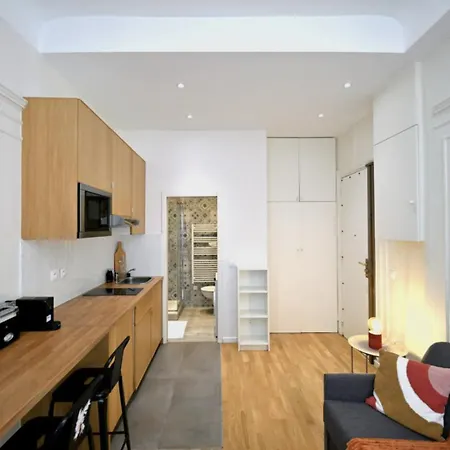 Stylish - Champs-elysees - Perfect * 巴黎